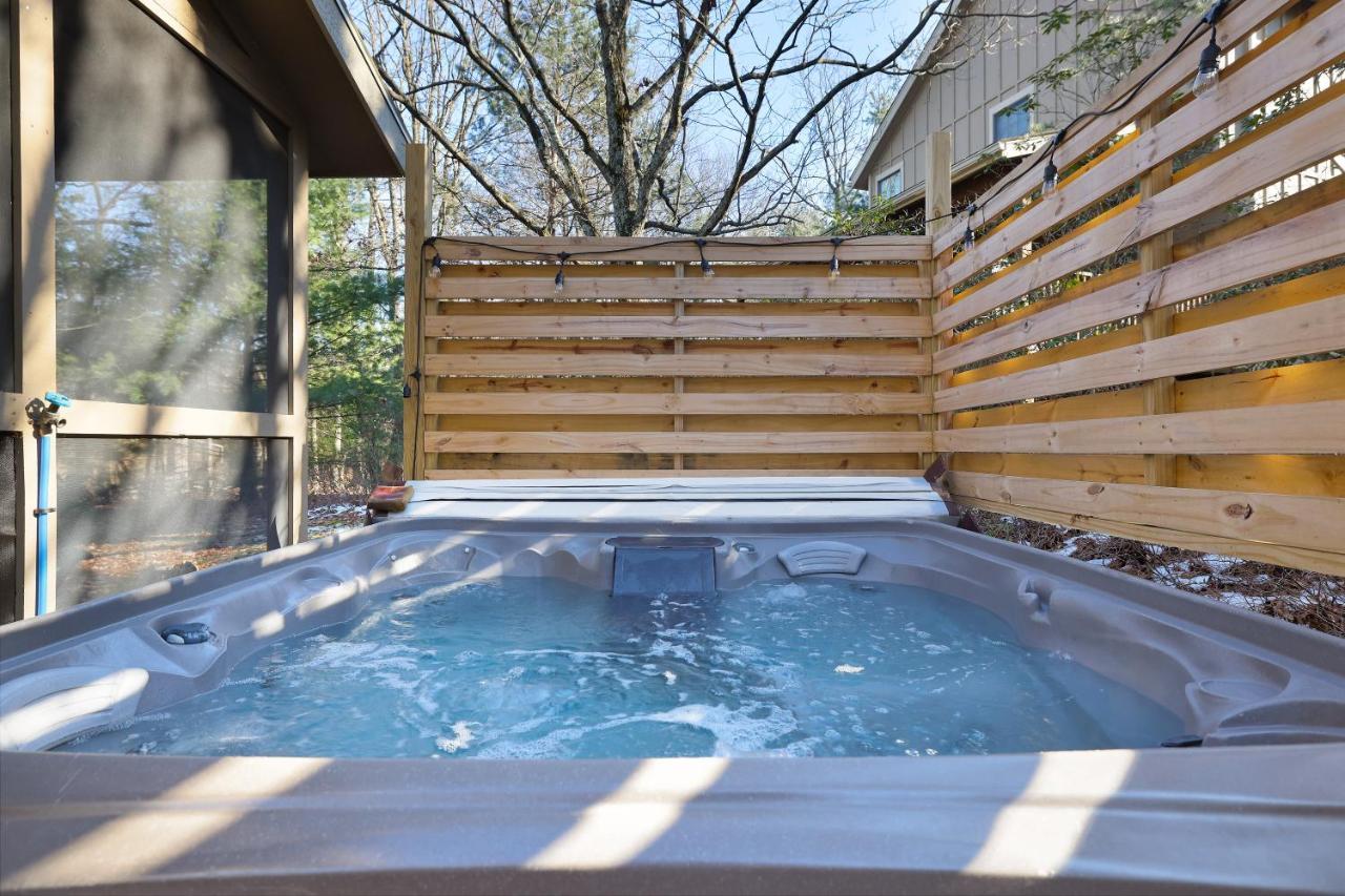 Pocono Mountain Home , Hot Tub- 1 Mile To Skiing! Tannersville Exterior photo